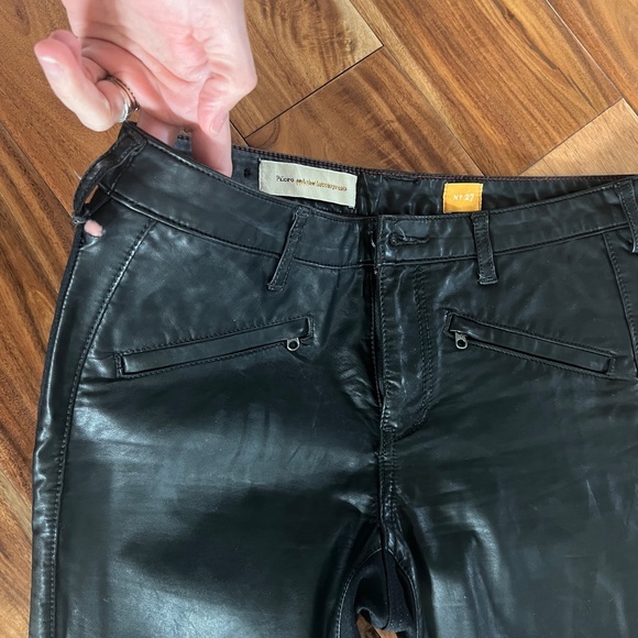 Anthropologie Pilcro Faux Leather Moto Ankle Pants Black 27 - Picture 3 of 4